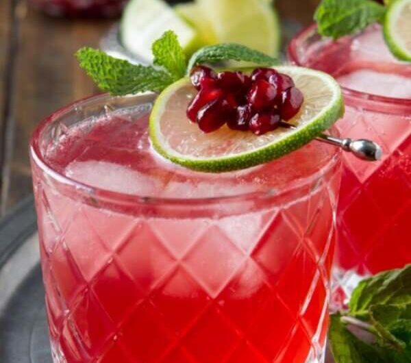 How to prepare Pomegranate Fizz Cocktail: